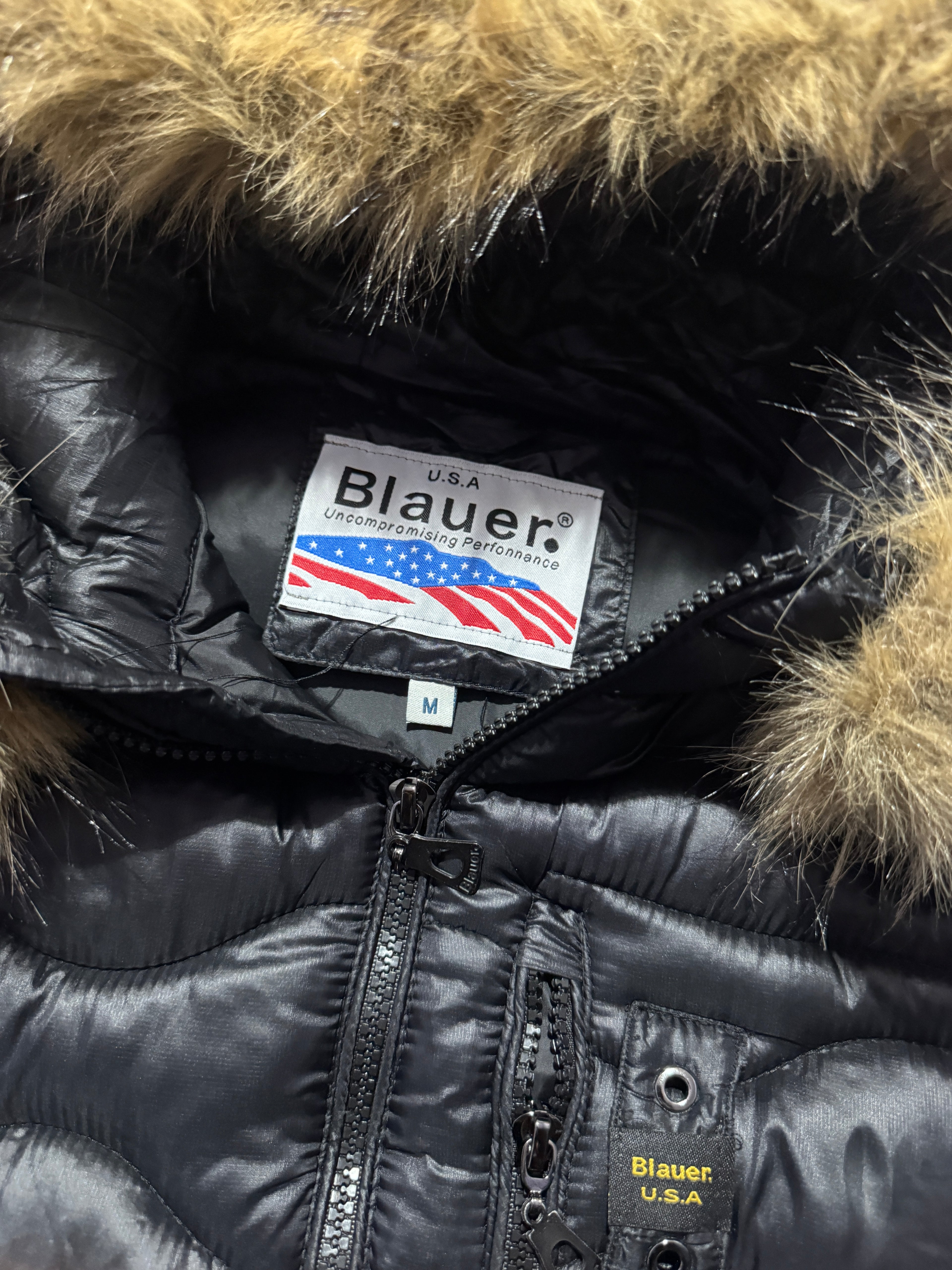 Blauer Piumino Ad Onde Wave pelo nero