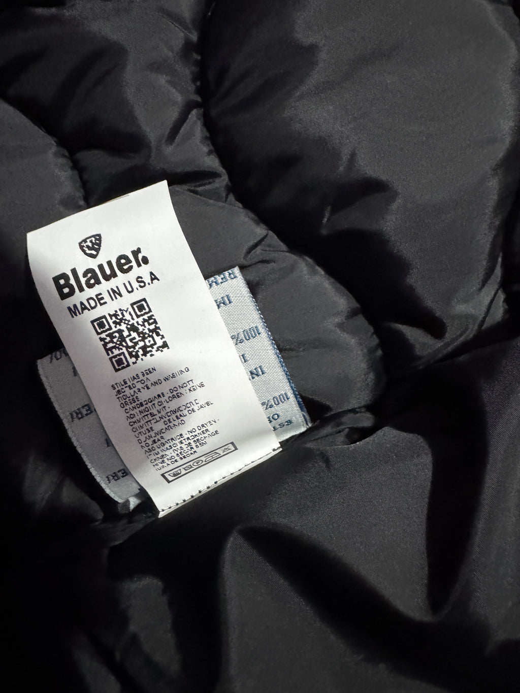 Blauer Piumino Ad Onde Wave pelo nero