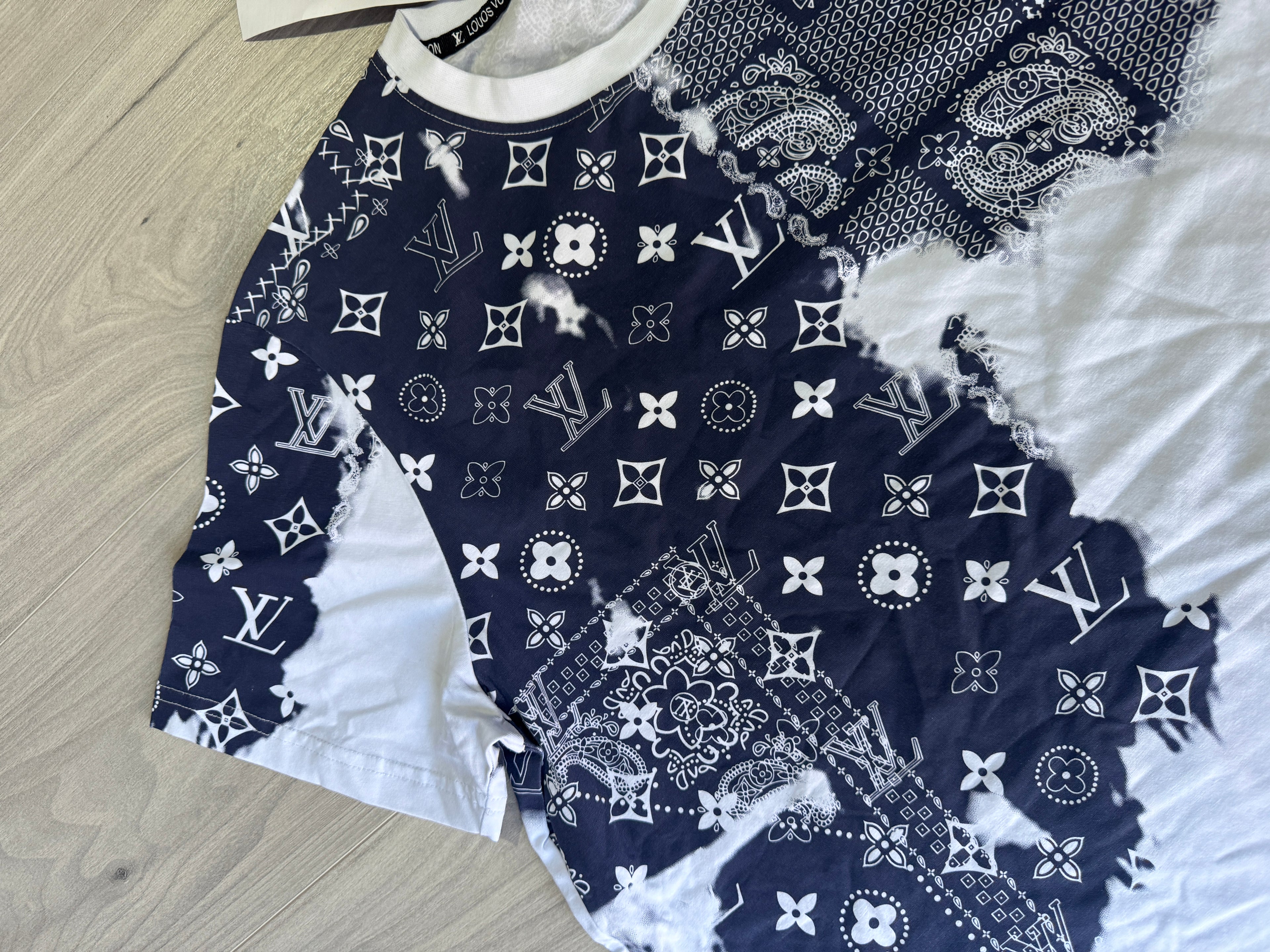 LV T-Shirt