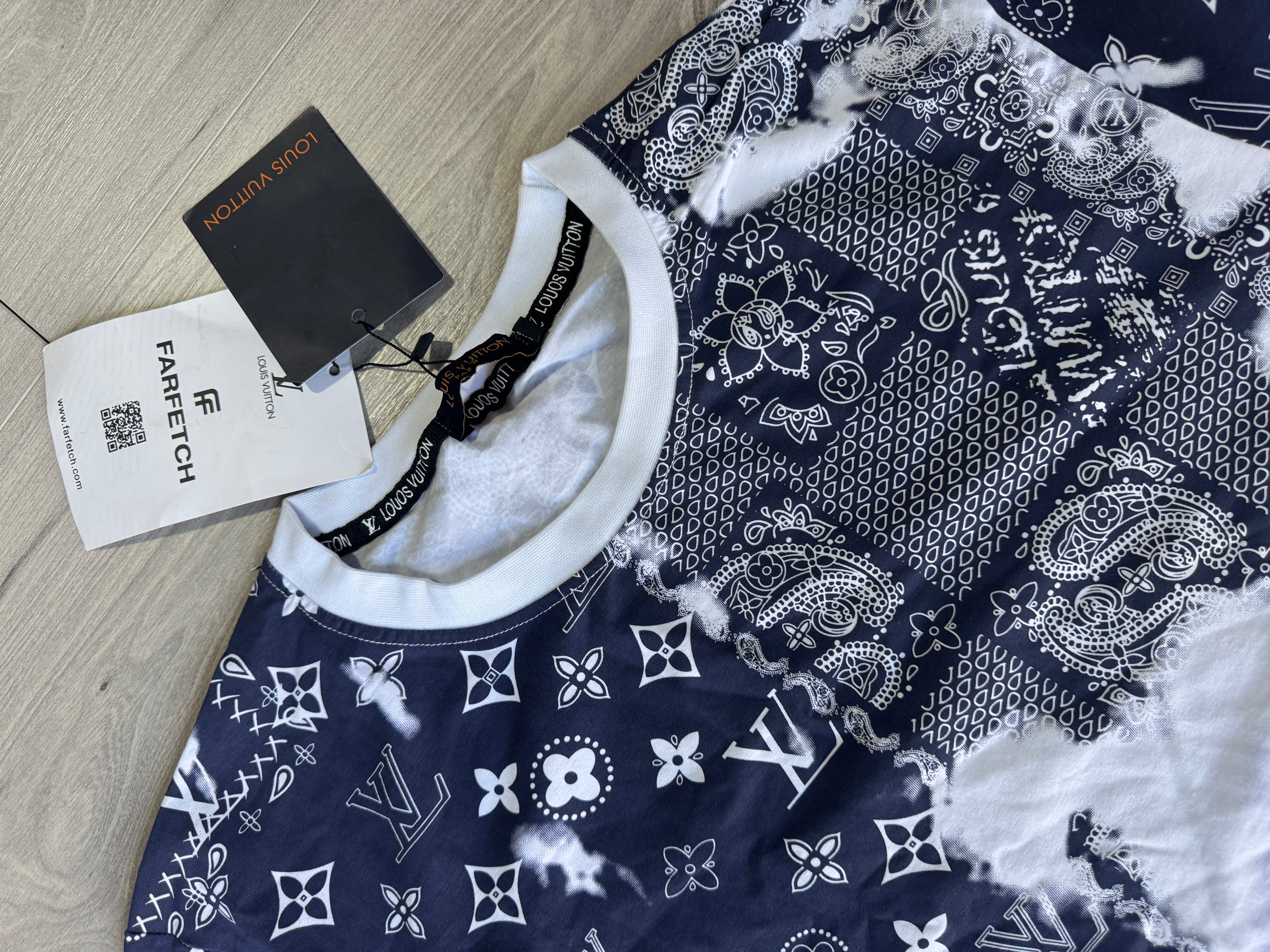 LV T-Shirt
